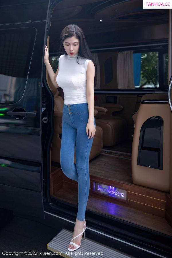 李雅柔  [XiuRen]高清写真图 2022.10.08 No.5677 李雅柔182CM第8张图片
